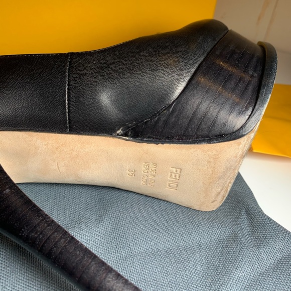 Authentic Fendi Pumps - Picture 5 of 7